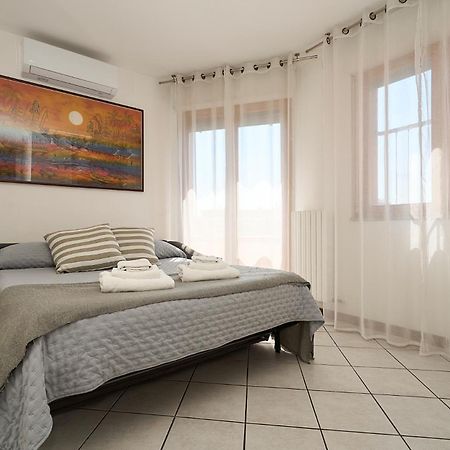 Apartmán -Luminosa 5 Stars With Balcony- Wifi Netflix 15 Minutes From Duomo Milán Exteriér fotografie